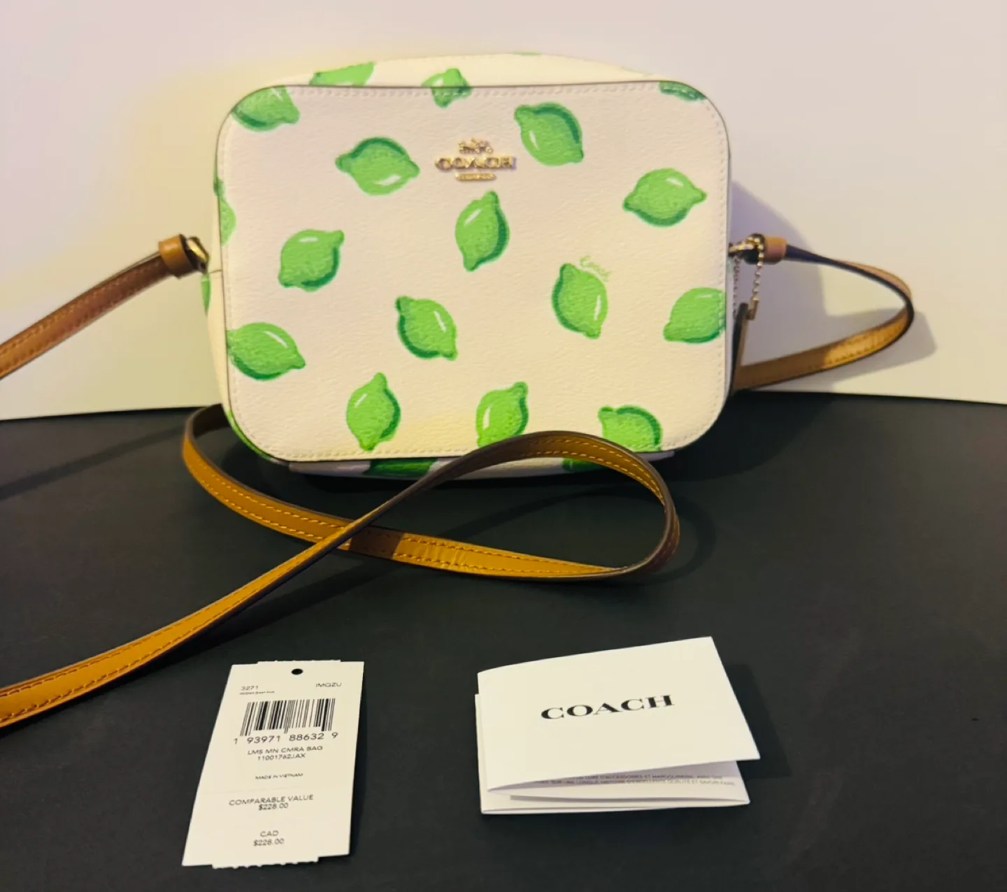 🍋‍🟩Adorable Coach Lime Print Mini Camera Crossbody Bag 🍋‍🟩 image indicator(2)