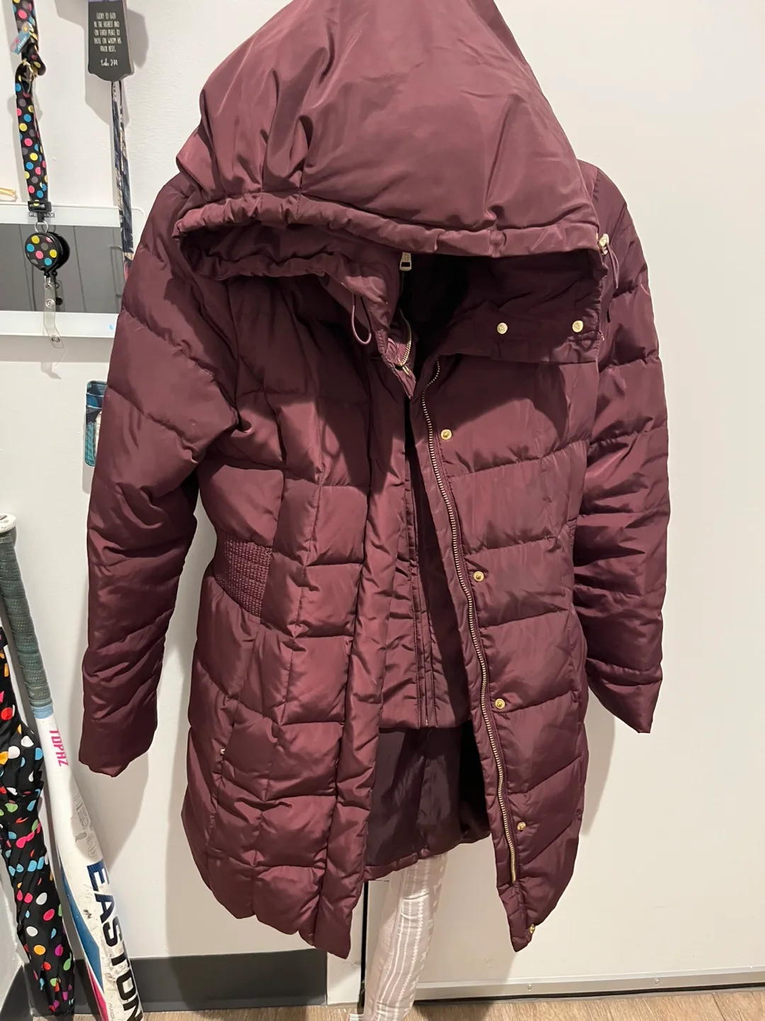 Women's Burgundy Hooded Puffer Jacket image indicator(2)