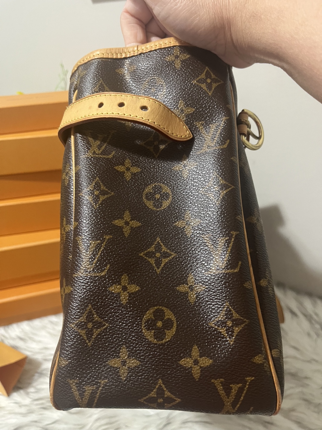 Louis Vuitton Monogram Batignolles Tote Bag - photo 4