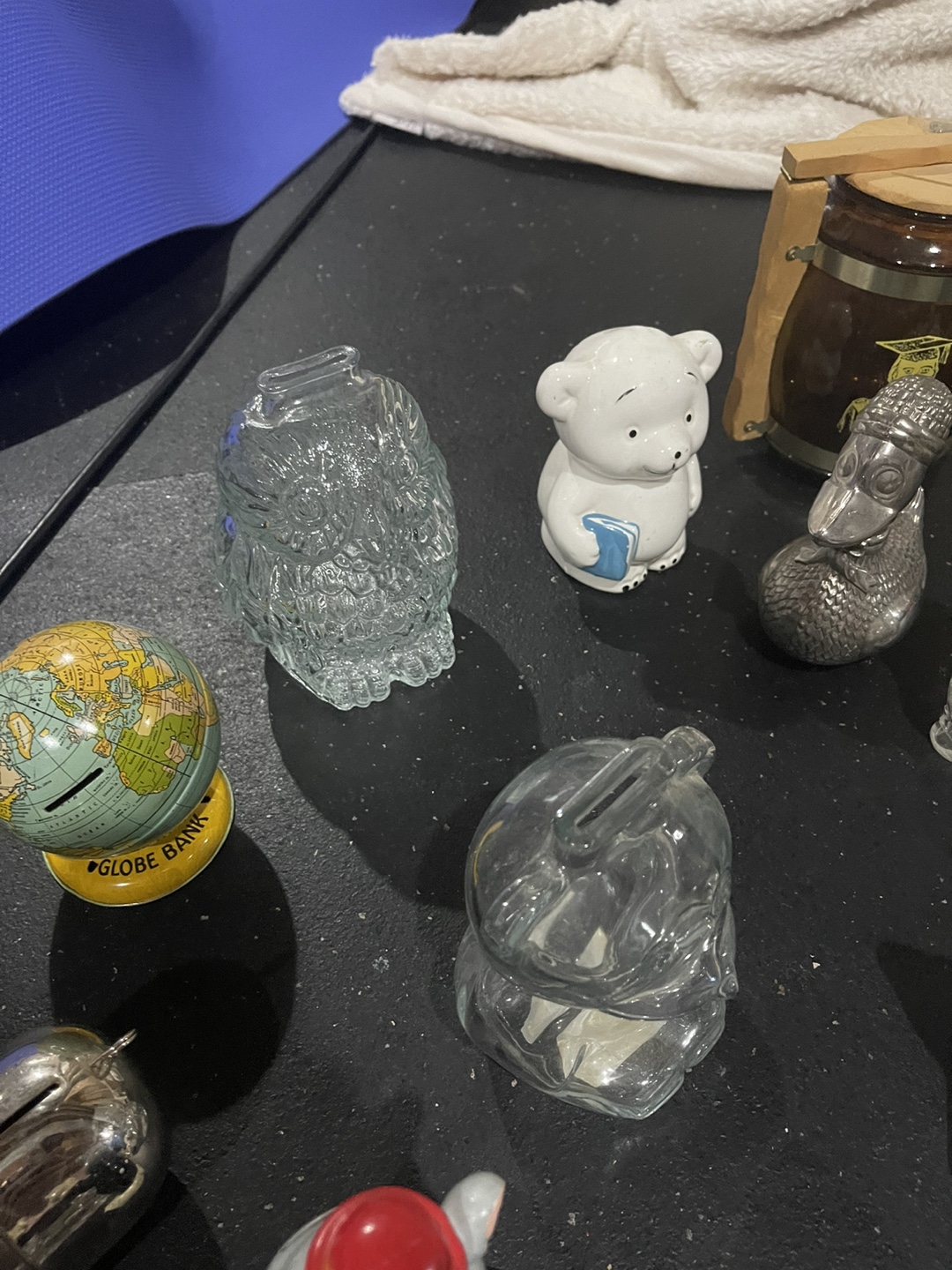 Collection of over (20) Vintage Piggy Banks - photo 4
