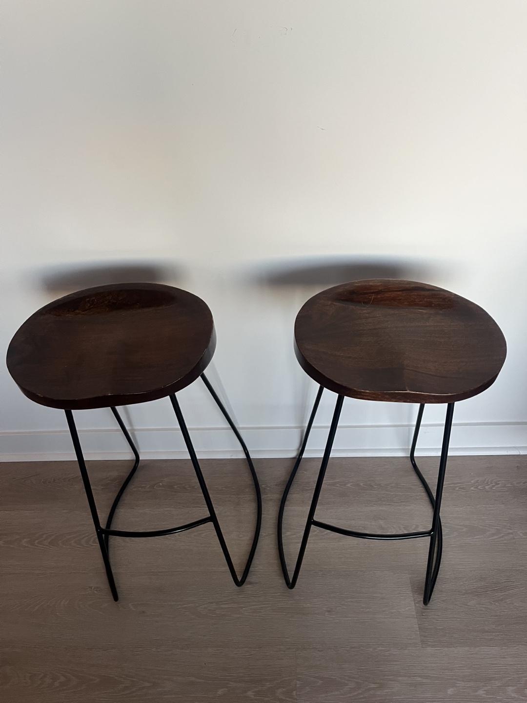Pair of Mid-Century Modern Bar Stools - photo 2
