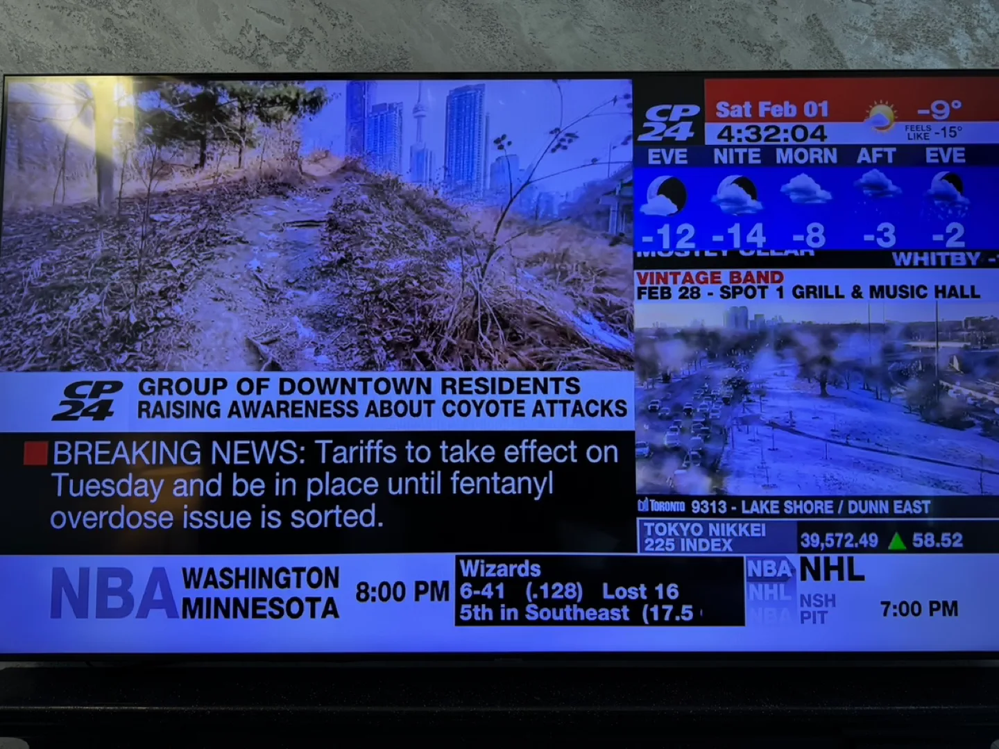 75" Samsung 7 Series Crystal UHD Smart TV image indicator(2)