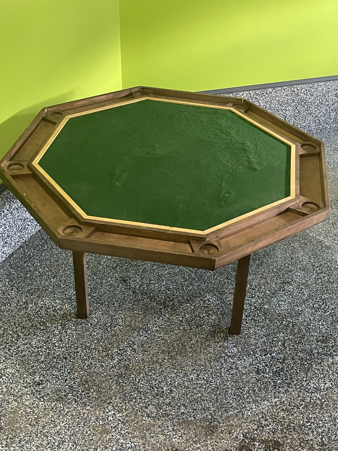 Octagonal Poker Table