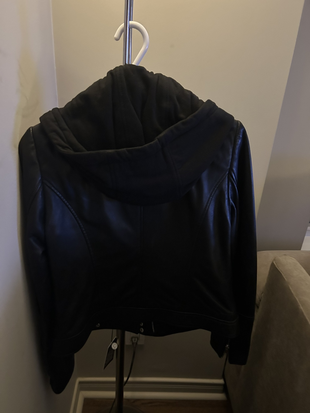 DANIER Black Leather Jacket with Detachable Hoodie - Size Small - photo 4