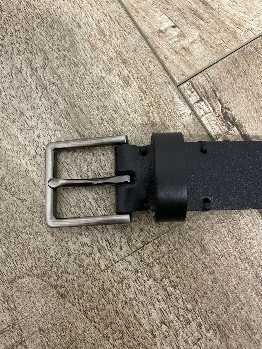 BRAND NEW 🥕 Uniqlo Women Black Leather Belt with Silver Buckle image indicator(2)