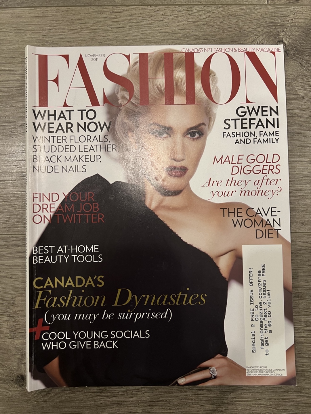 Fashion Magazine November 2011 - Gwen Stefani Cover