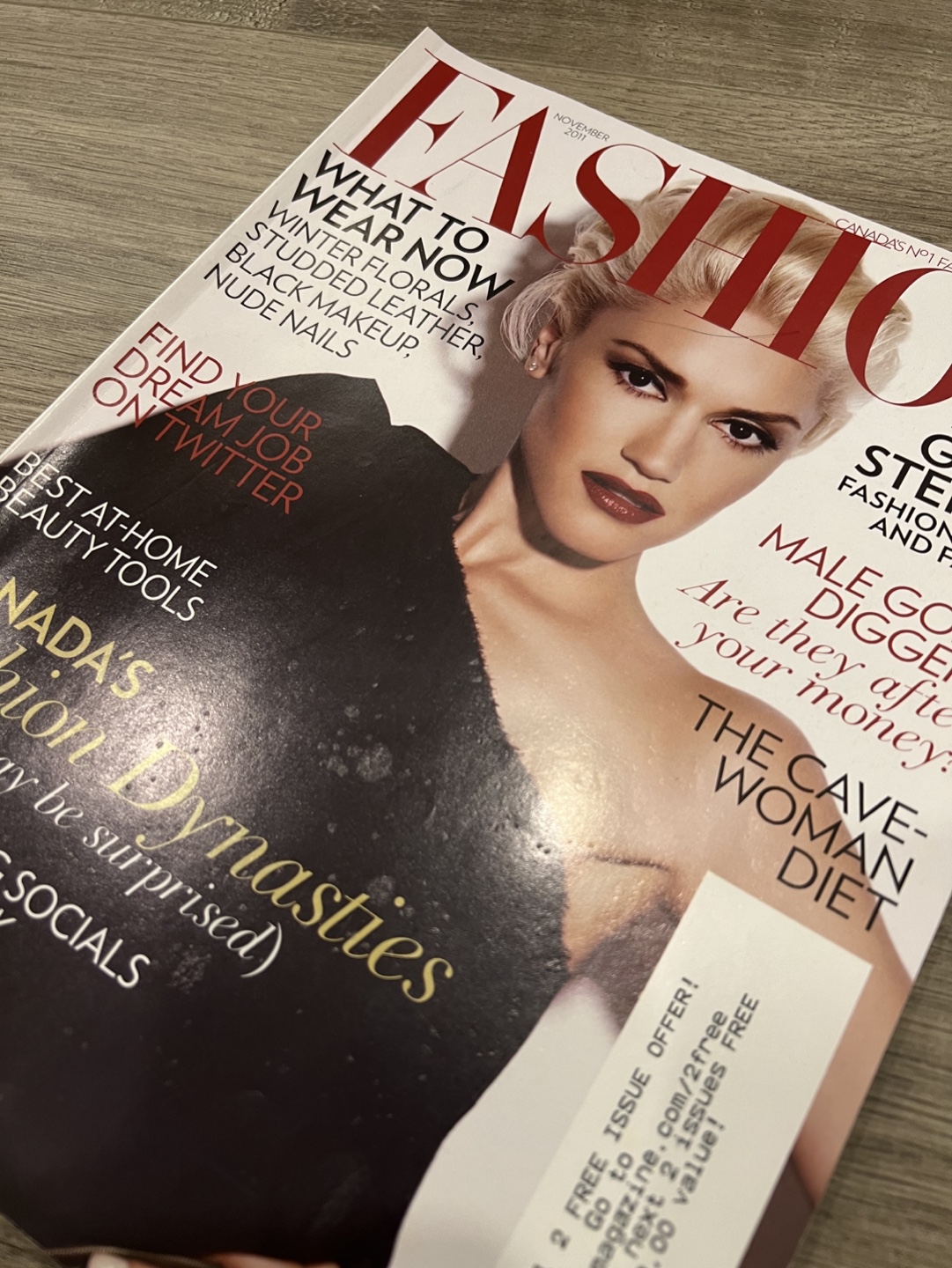 Fashion Magazine November 2011 - Gwen Stefani Cover - photo 4