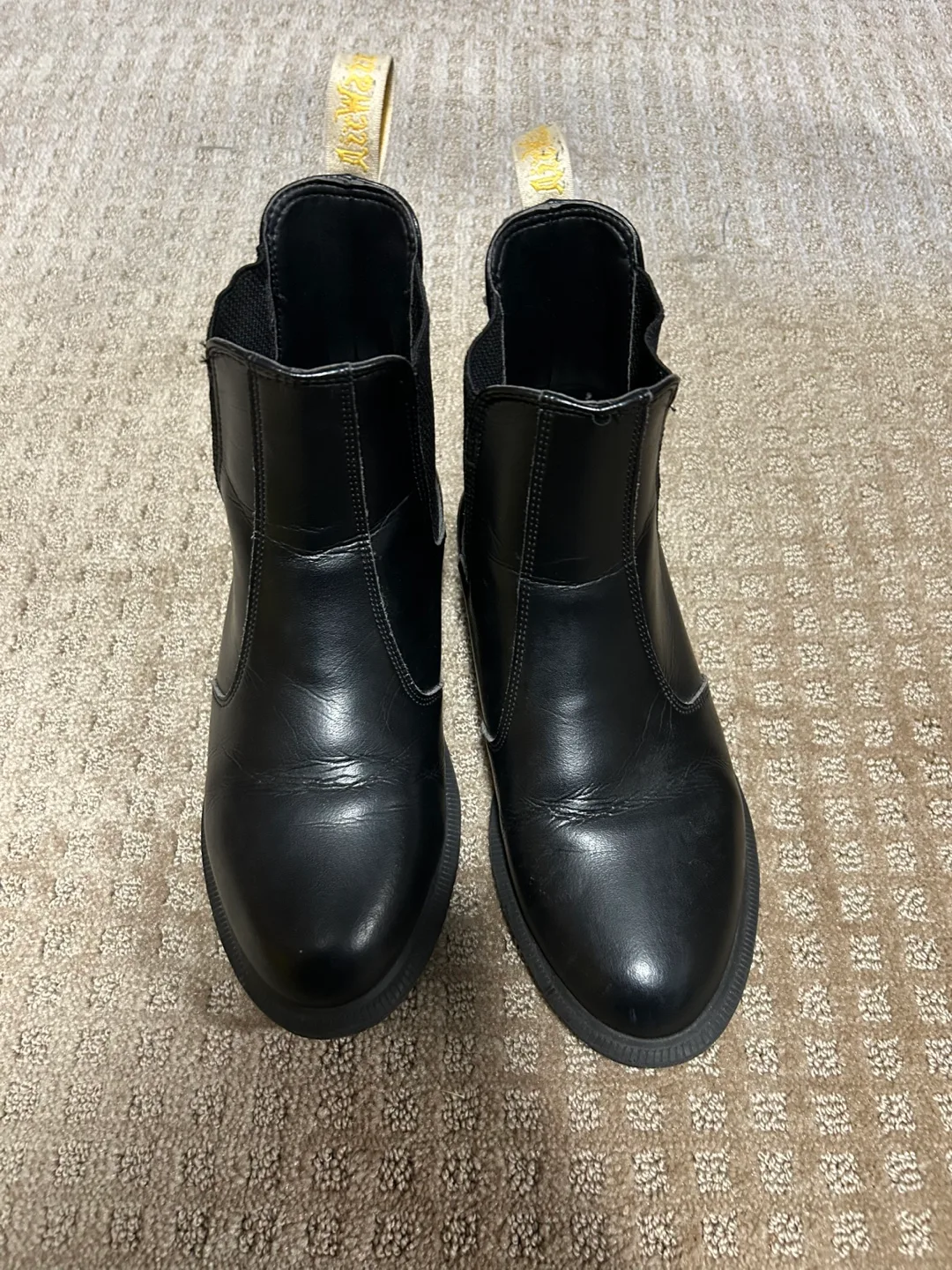 Dr Martens Vegan Flora. Size 9 image indicator(5)