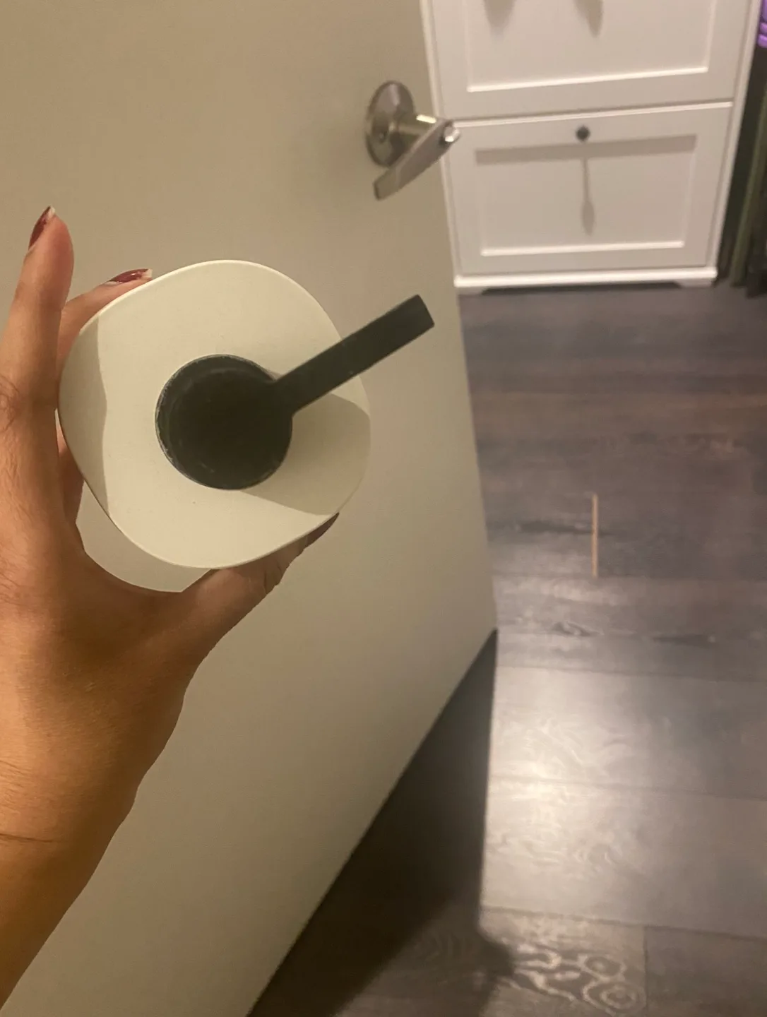 White Soap Dispenser with Black Pump image indicator(3)