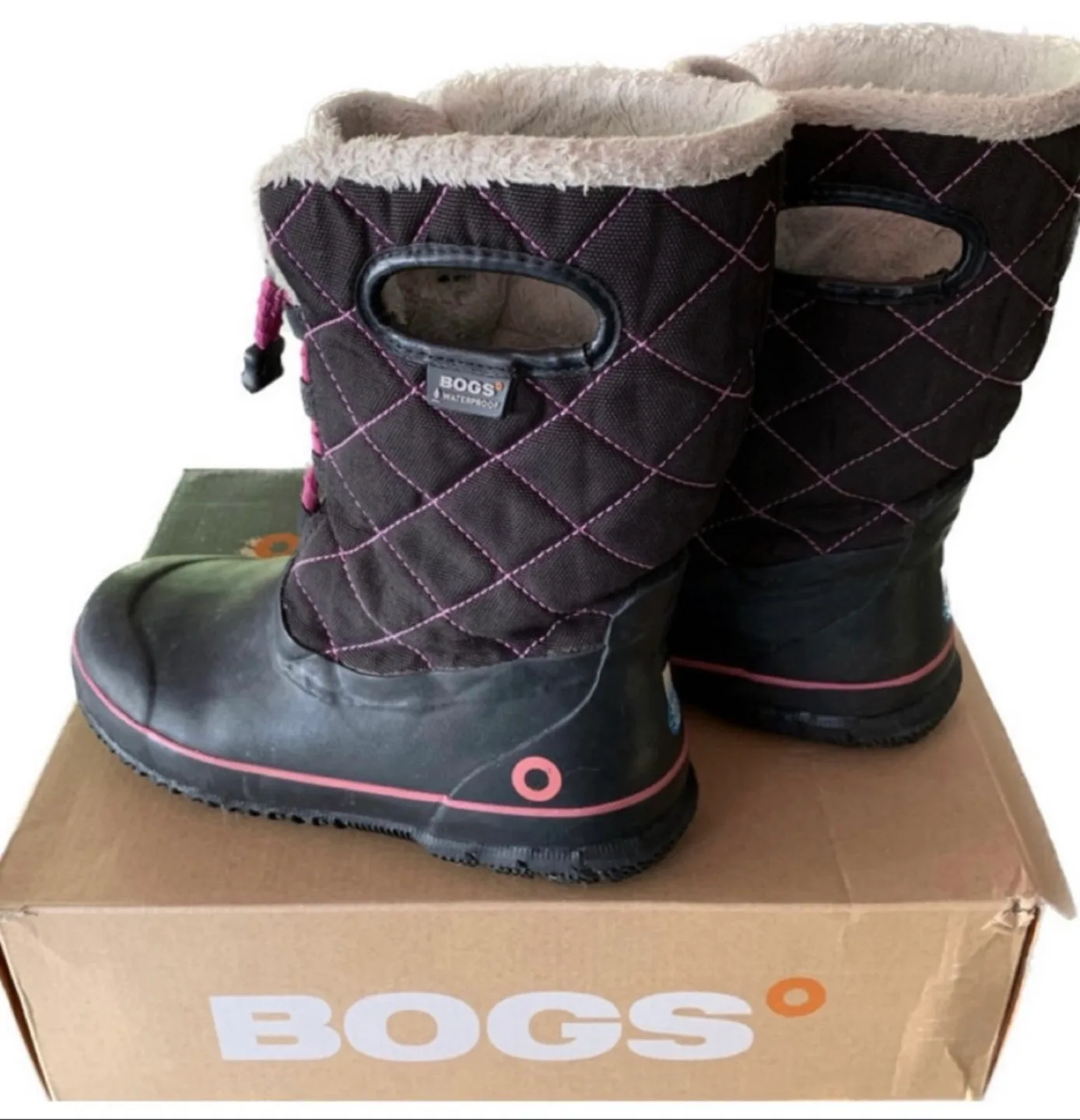 Bogs Kids Snow Winter Boots Size 4 image indicator(2)