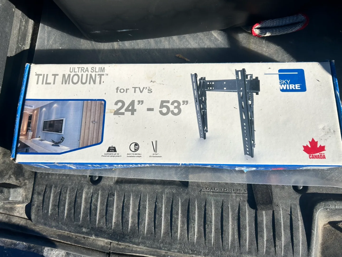 Skywire Ultra Slim Tilt TV Mount 24-53" image indicator(2)