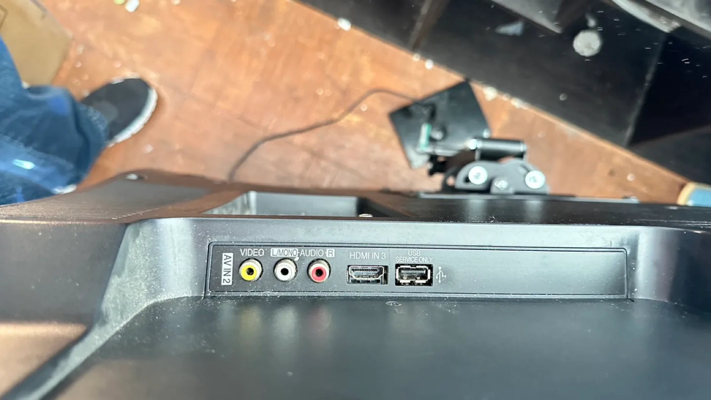 42” plasmsa HD Flatscreen TV image indicator(7)