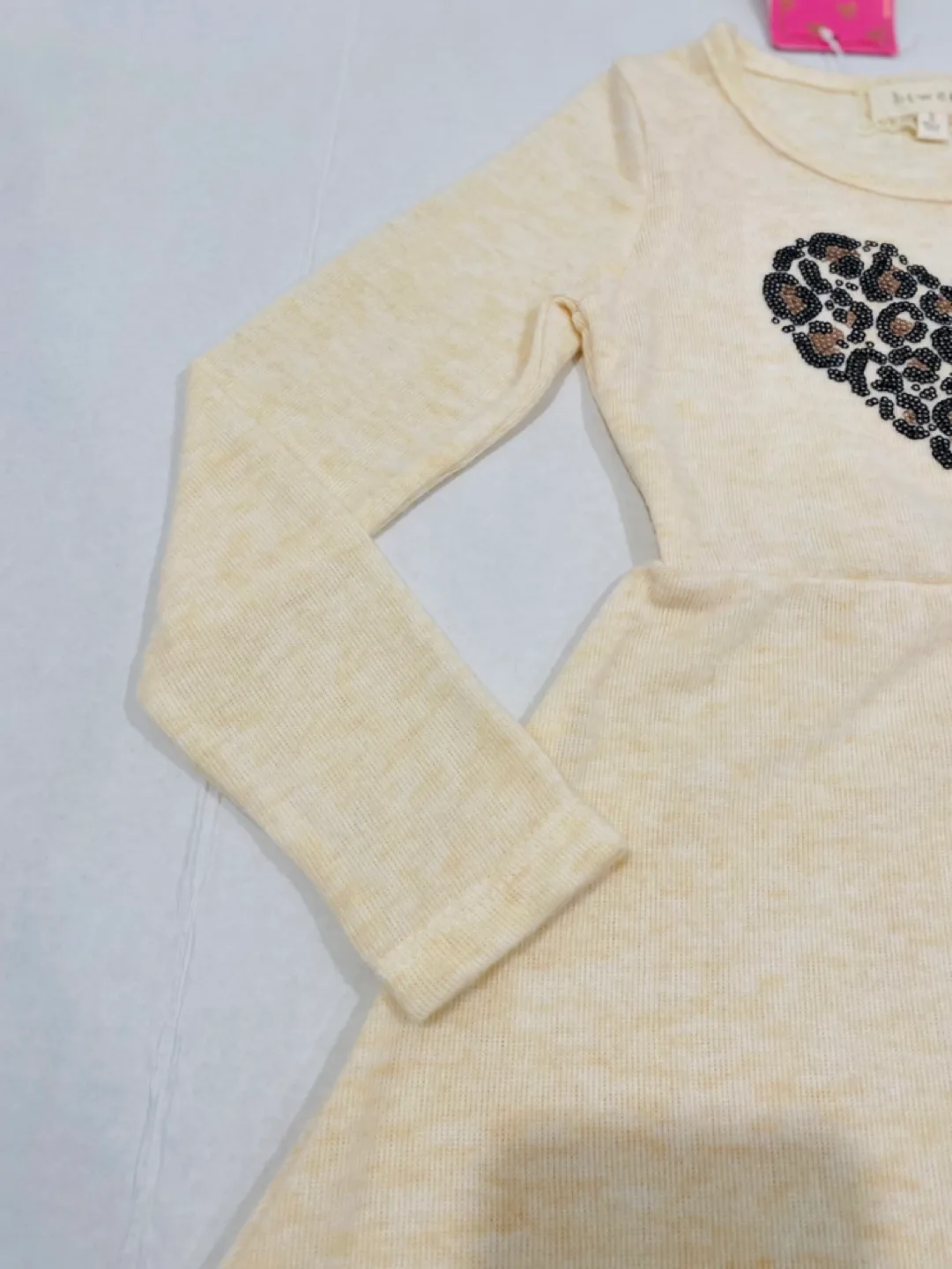 GIRL’S Size 5 Leopard Heart DRESS.  VESTIDO para NIÑA Talla 5 image indicator(4)