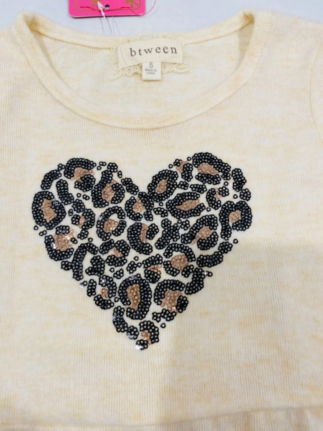 GIRL’S Size 5 Leopard Heart DRESS.  VESTIDO para NIÑA Talla 5 image indicator(3)