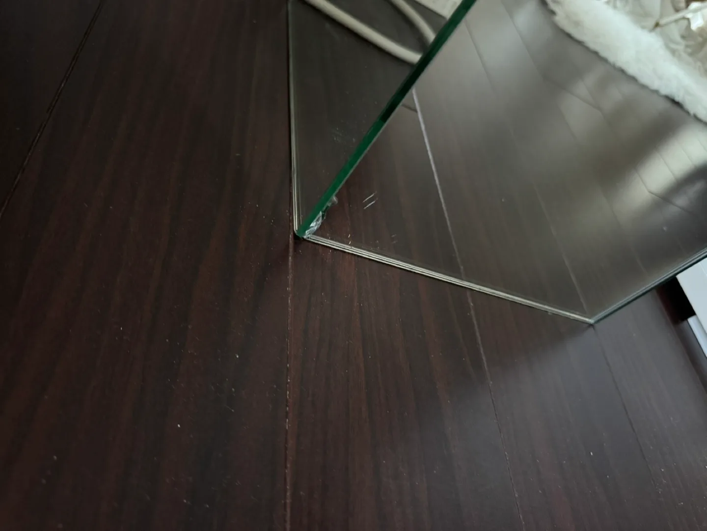 Mirrored Pedestal Stand image indicator(4)