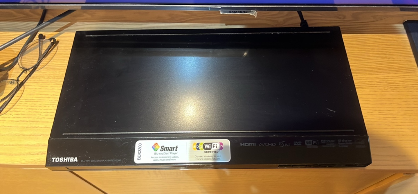 Toshiba BDX3300 DVD Player