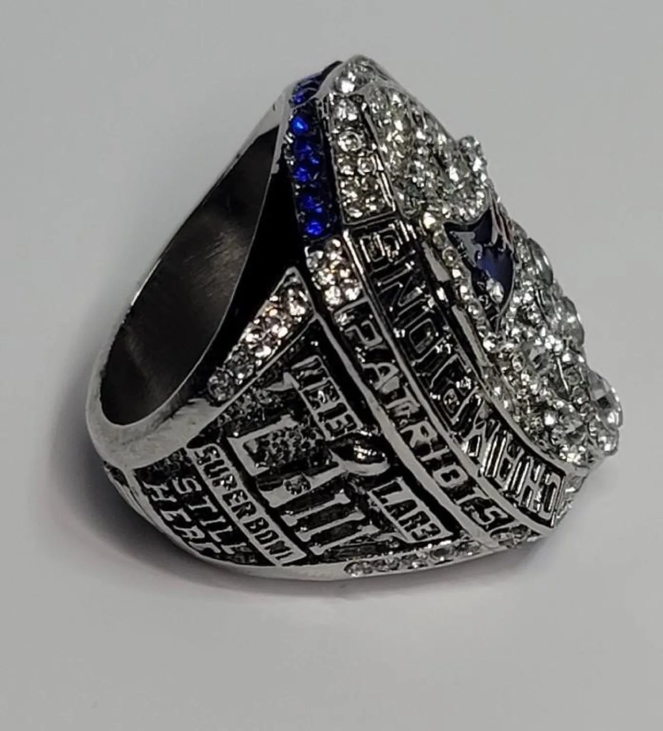 2002 Patriots Super Bowl Replica Championship Ring image indicator(4)