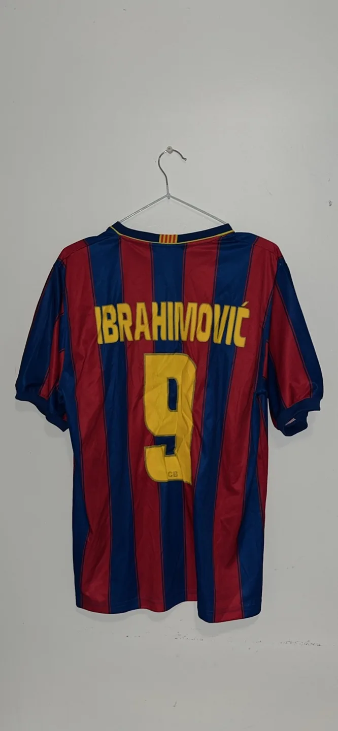 FC Barcelona Ibrahimović #9 Jersey image indicator(7)
