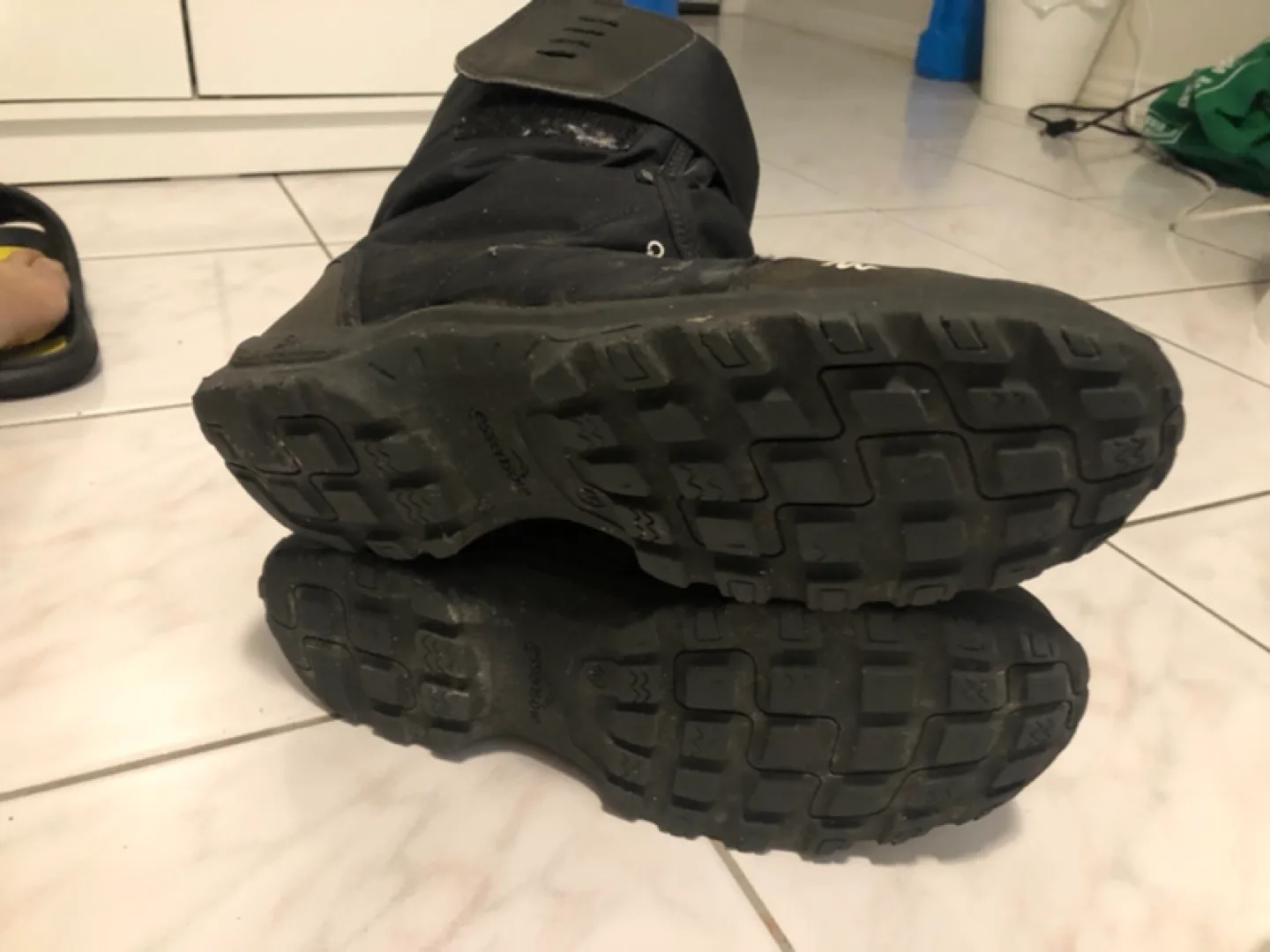 Decathlon S-Hike 100 Warm Boots - Men's Size 12 image indicator(2)