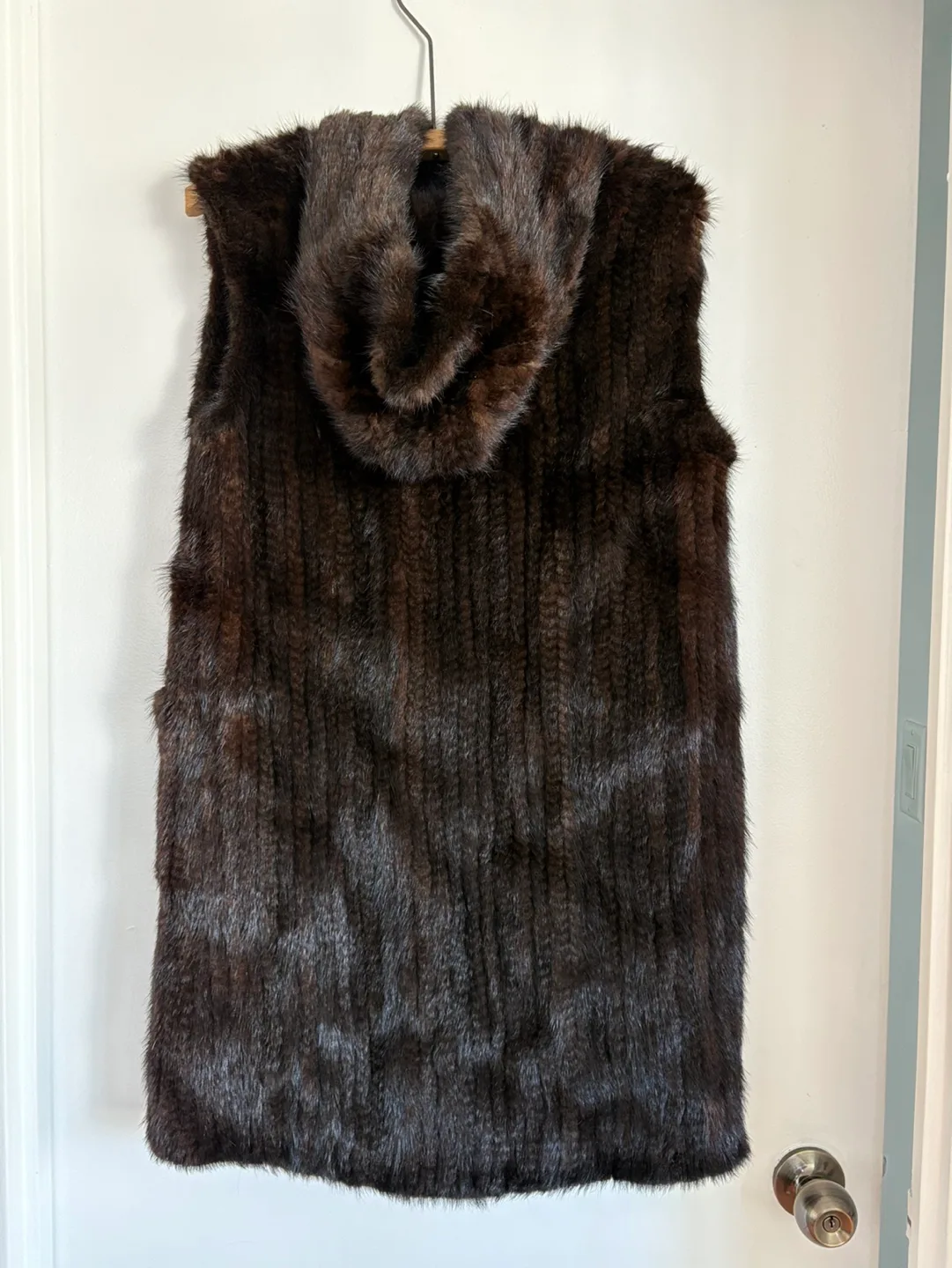 Brown Knitted Mink Fur Vest with Hood image indicator(3)