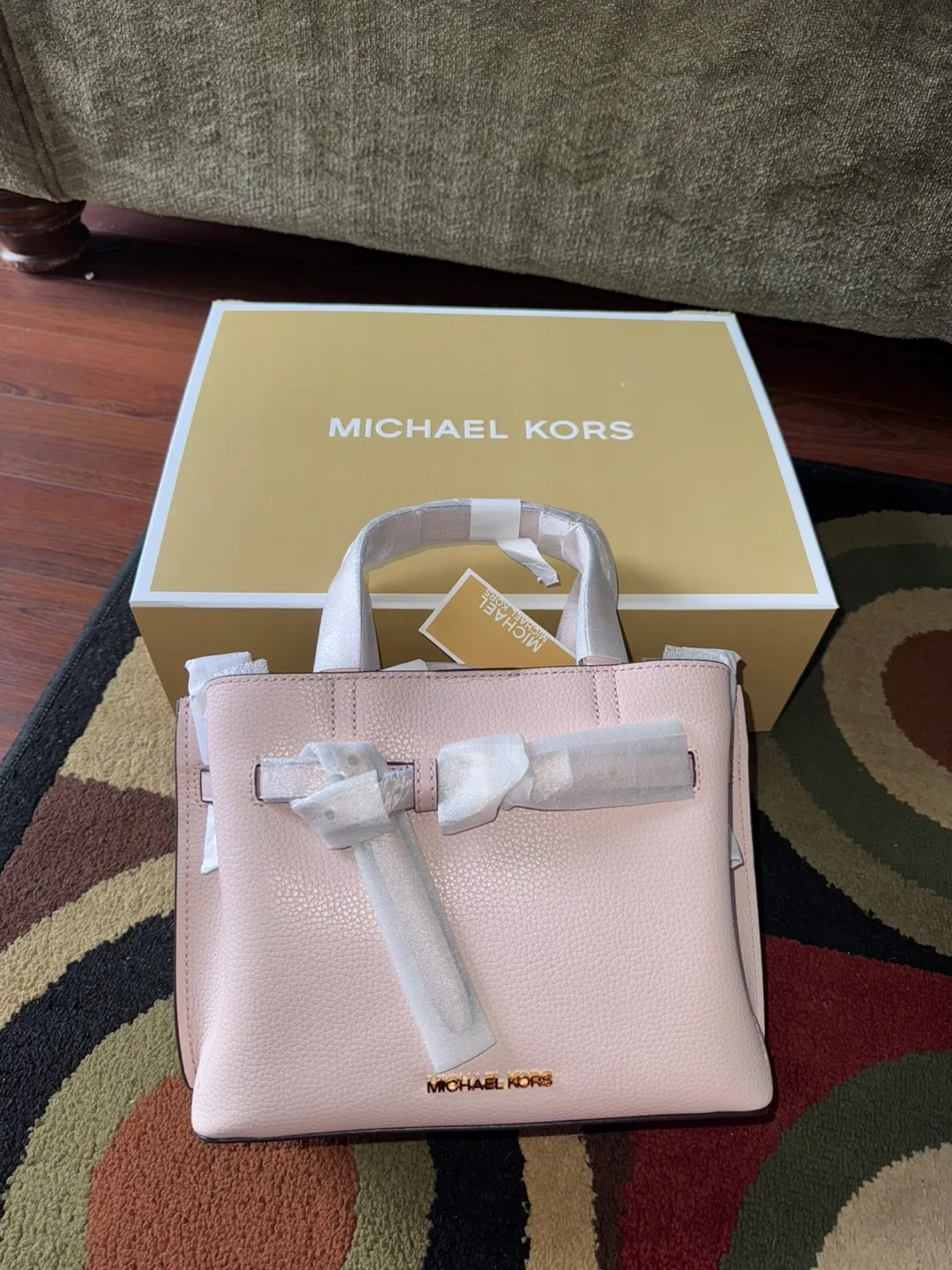 NEW MICHAEL KORS GIFTABLE PINK BAG thumbnail