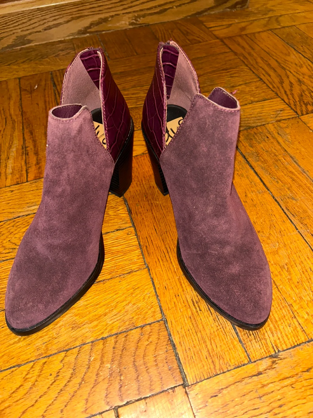 Burgundy Suede Dolce Vita Ankle Boots with Block Heel SZ 7.5 image indicator(2)