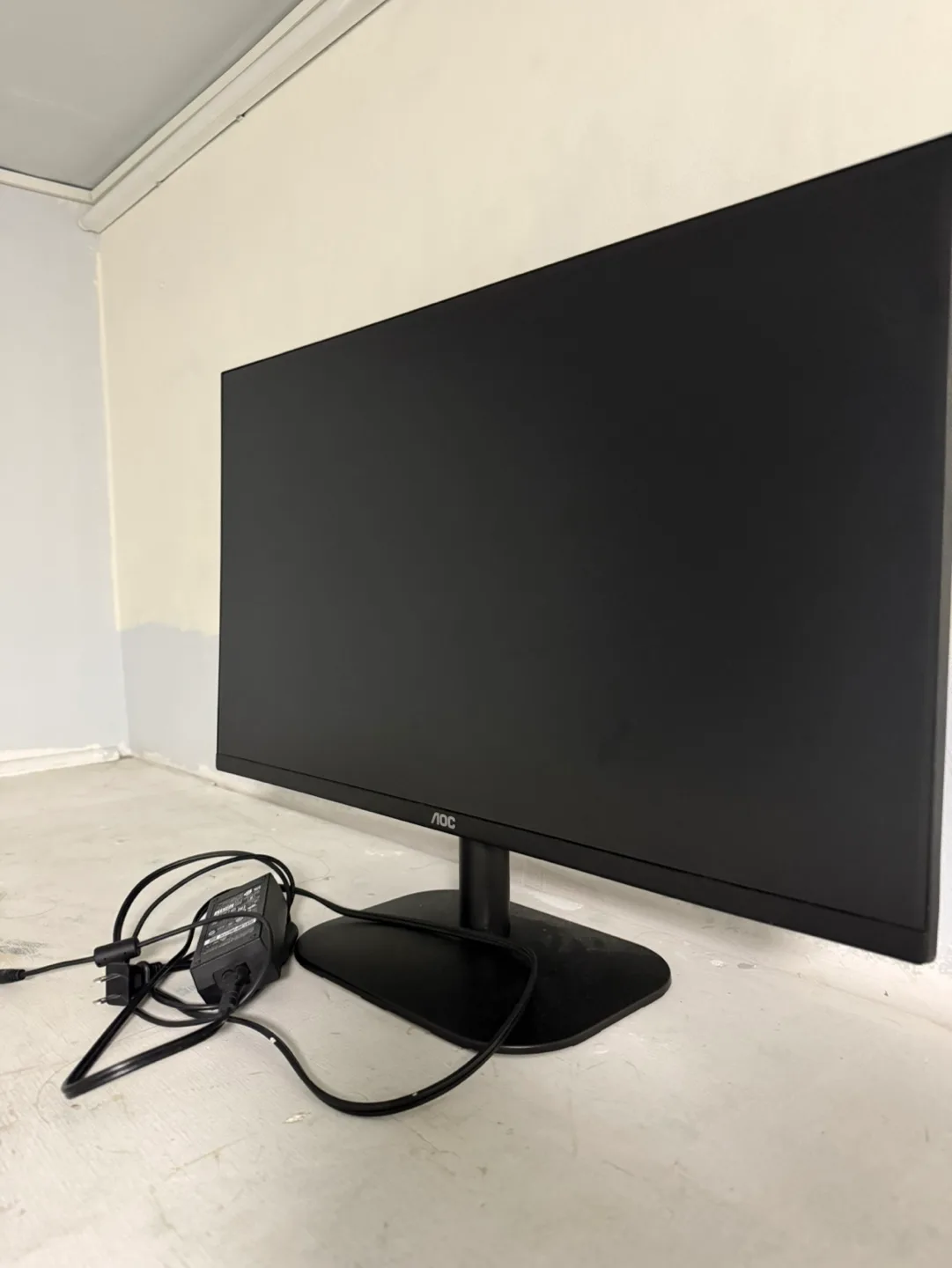 AOC 27 Inch LED Monitor thumbnail