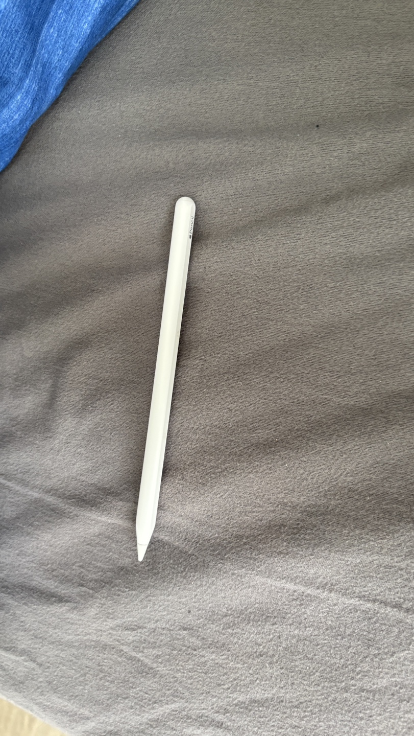 iPad Air 5th Generation with Apple Pencil and Keyboard Folio - photo 3