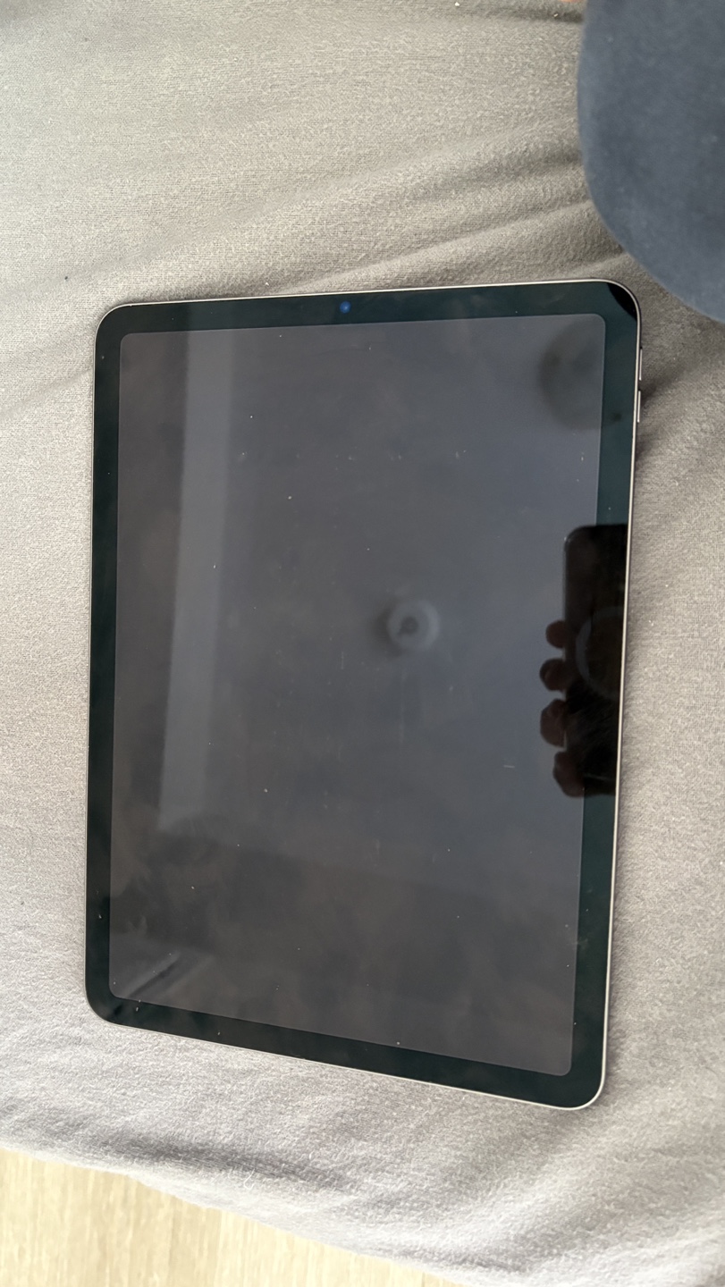 iPad Air 5th Generation with Apple Pencil and Keyboard Folio - photo 5