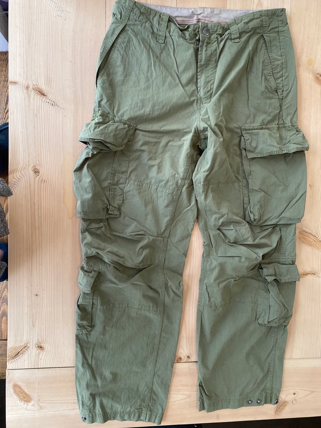 Men's GAP Cargo Pants - Size 34x32 thumbnail