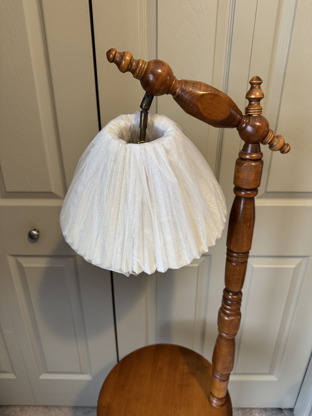 Vintage Wooden Floor Lamp with Side Table - photo 2