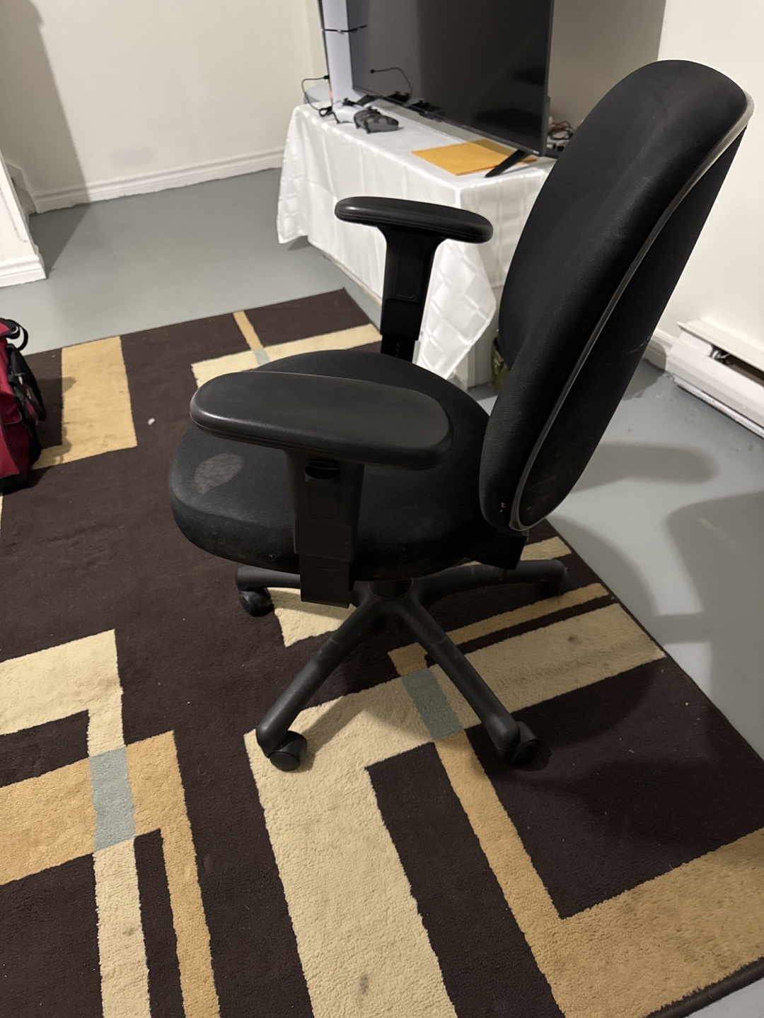 Black Office Chair with Armrests - photo 2