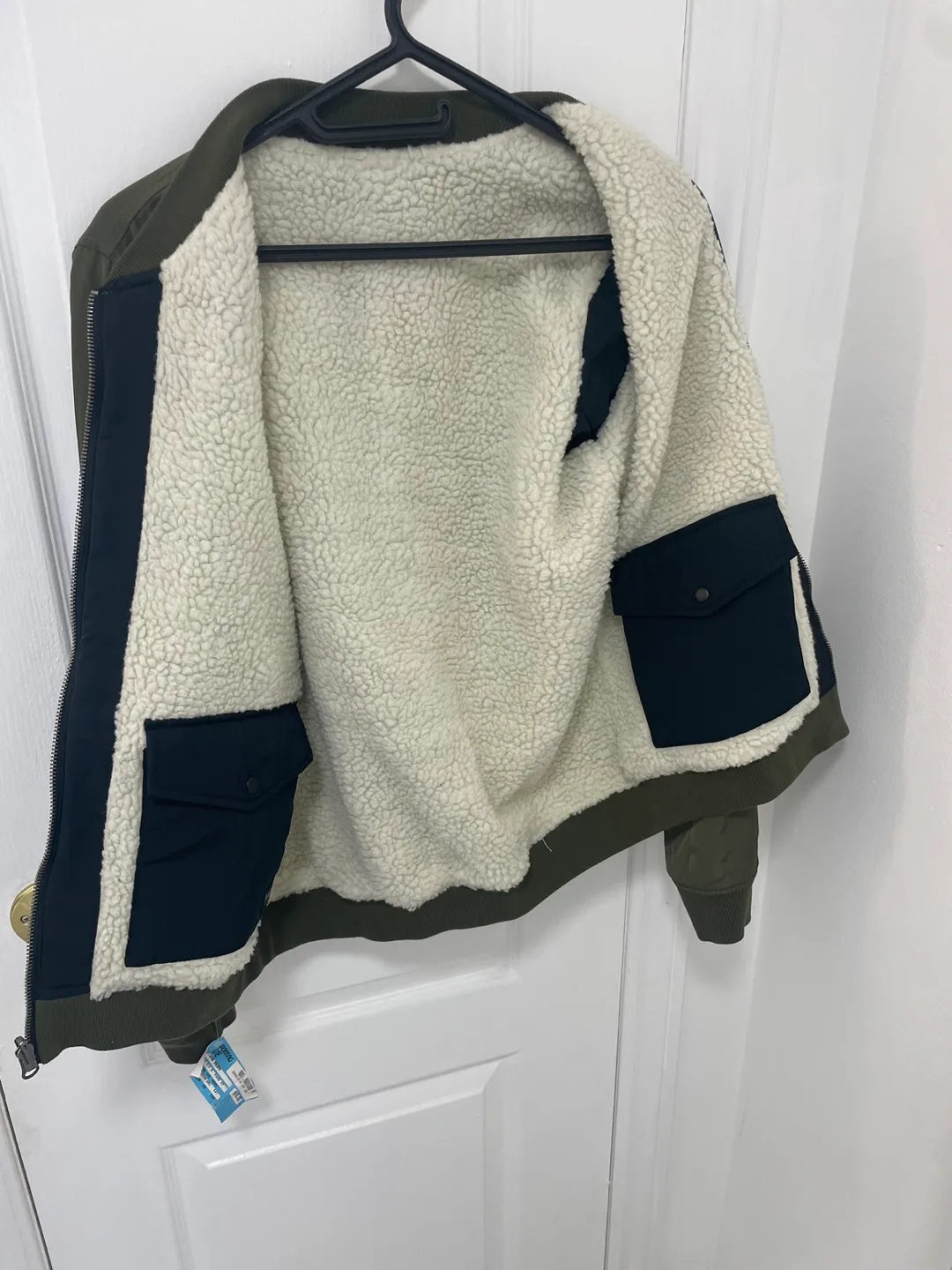 Vans Men's Olive Green Sherpa Lined Bomber Jacket image indicator(5)