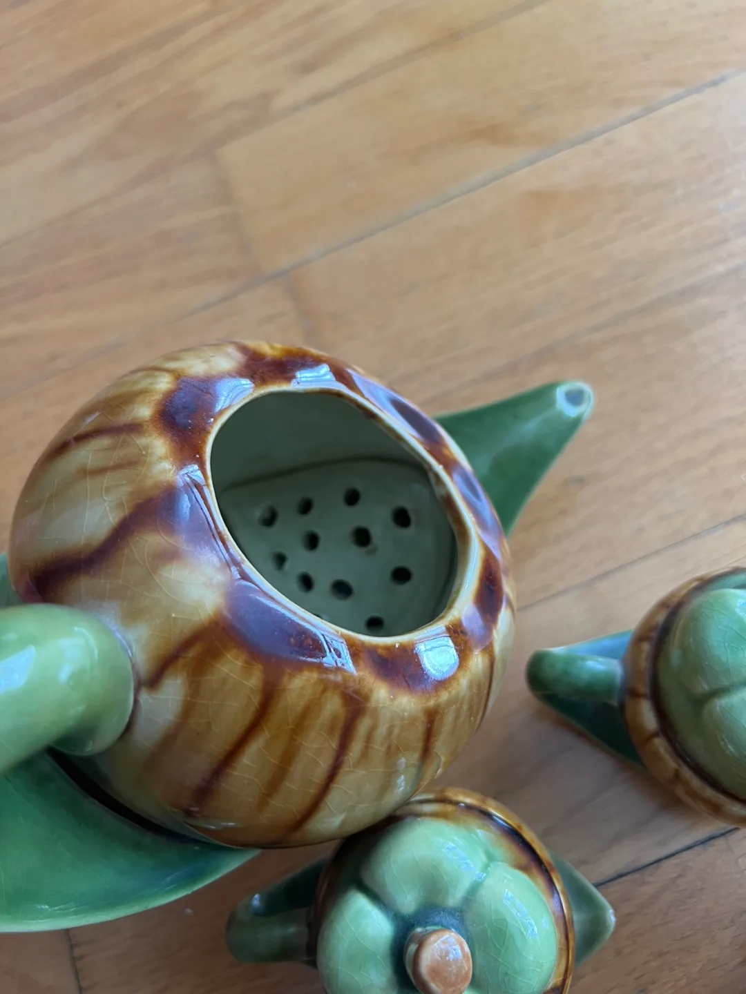 Unique Mangosteen Themed Tea Set image indicator(3)