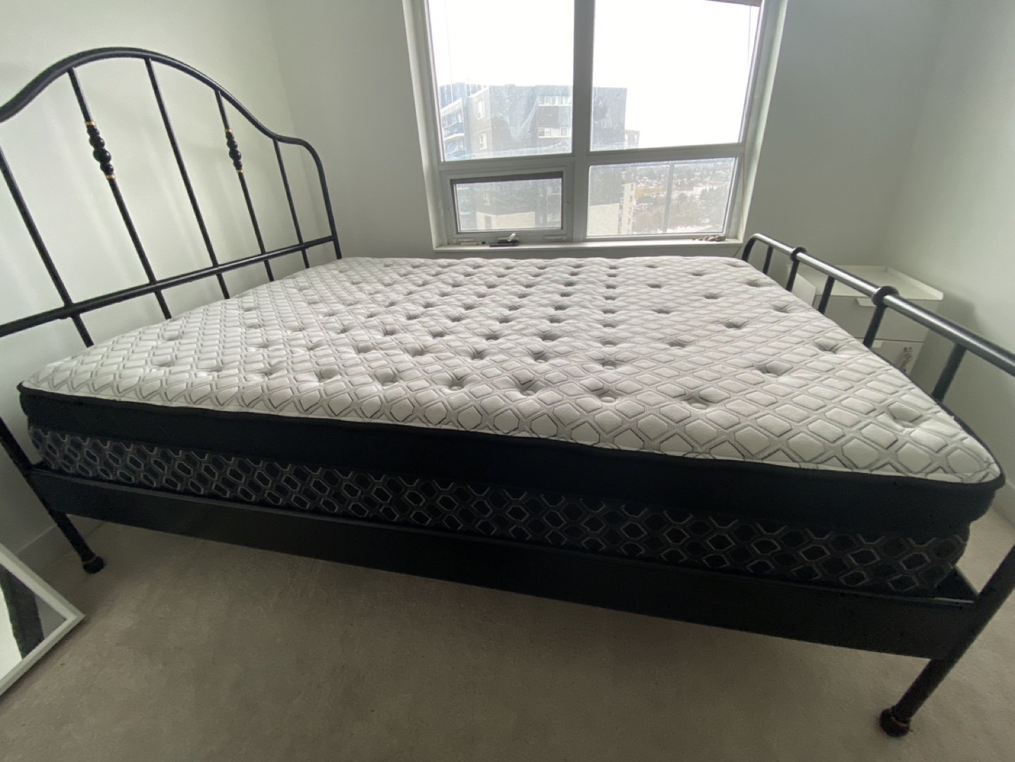 Sealy Queen Size Mattress