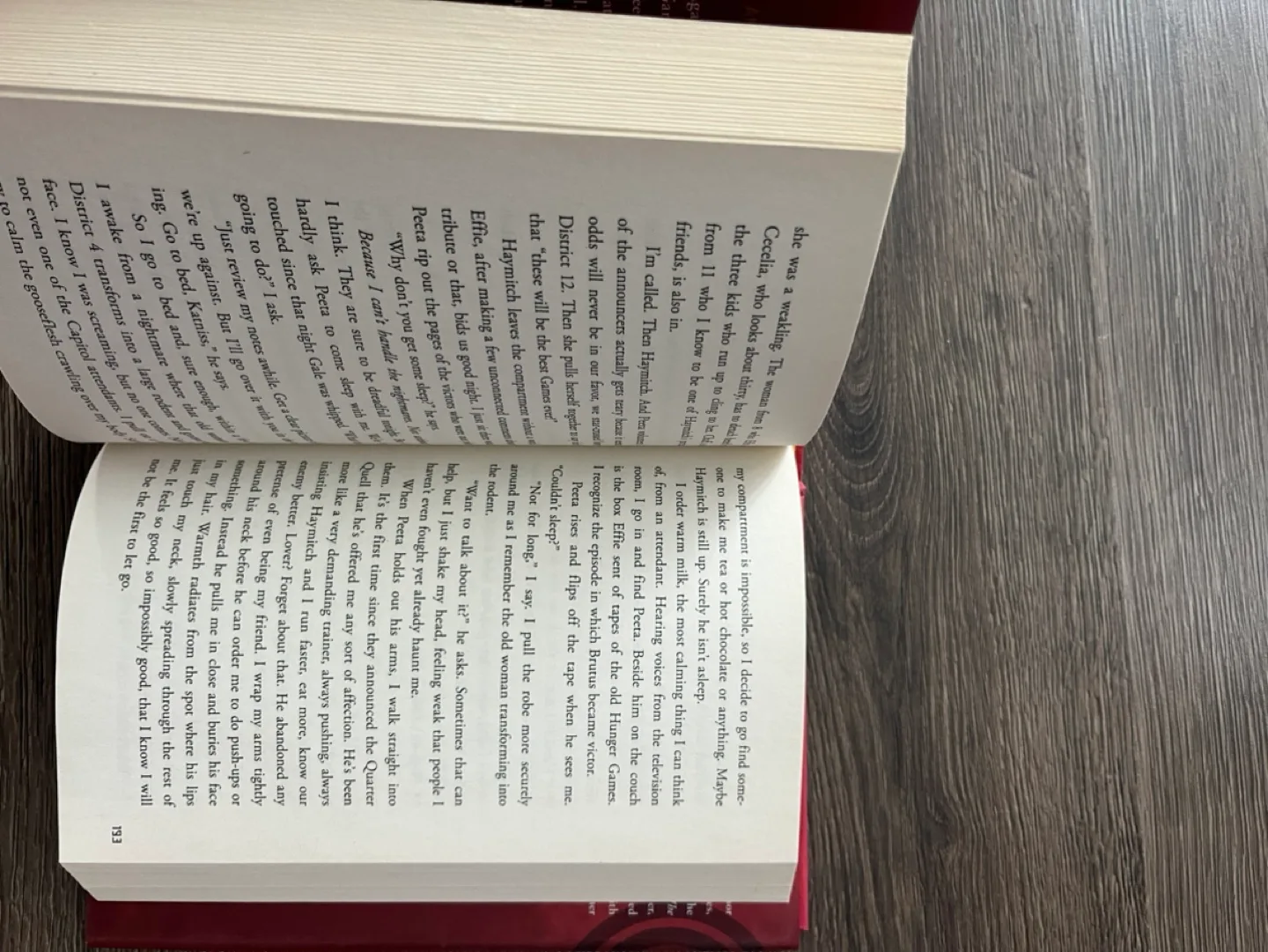 Catching Fire Book by Suzanne Collins - The Hunger Games image indicator(3)