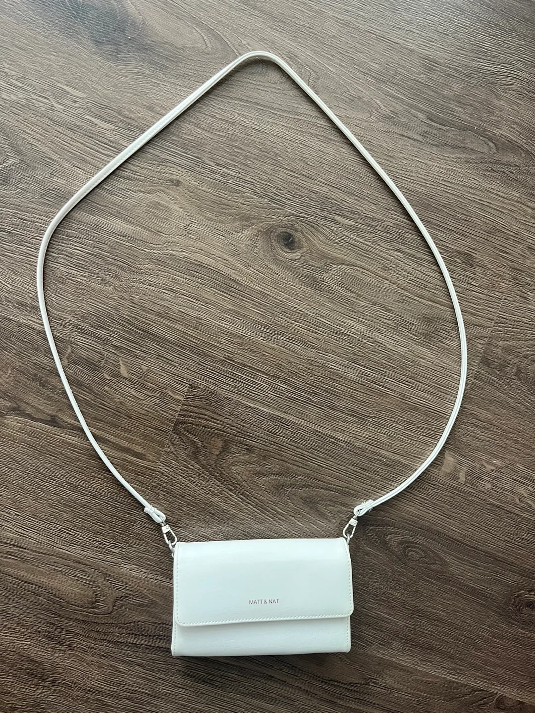 Matt & Nat White Crossbody Bag image indicator(2)