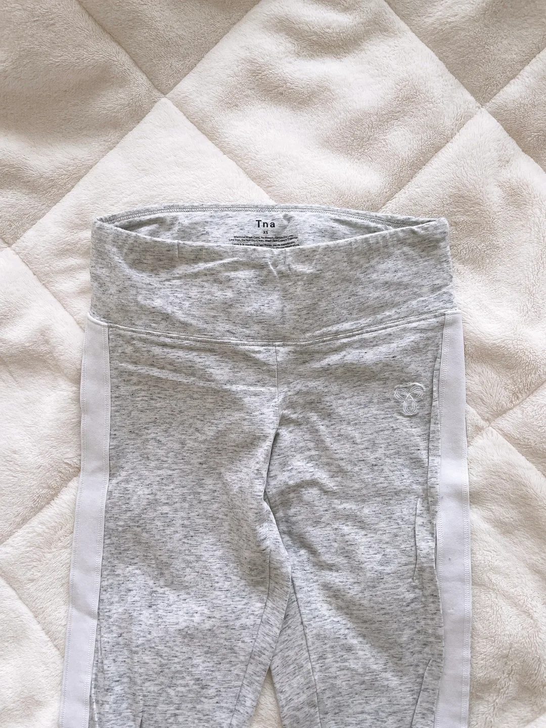 TNA Leggings Size XS image indicator(3)