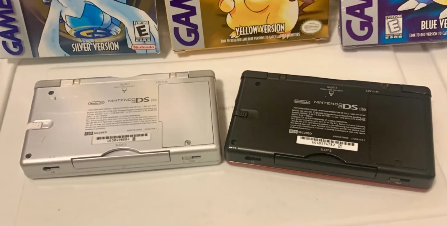 Nintendo DS Lite Consoles  - Silver and Red image indicator(4)