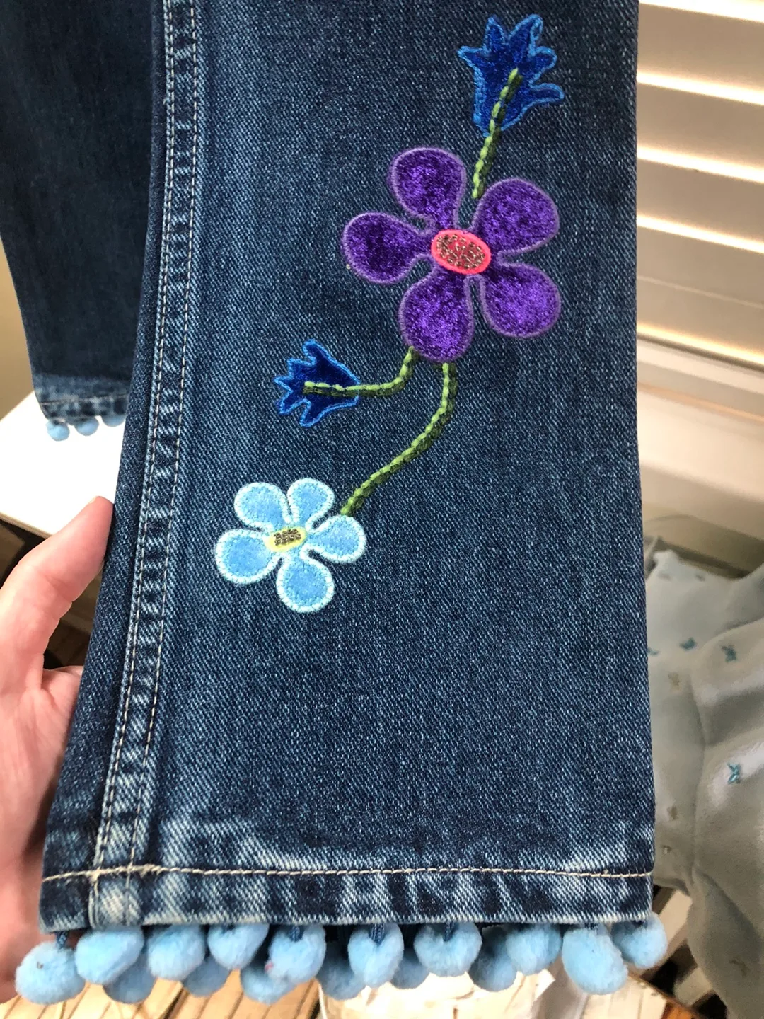 Girls' Gap Kids Size 8 Outfit - Fleece Vest & Jeans image indicator(6)