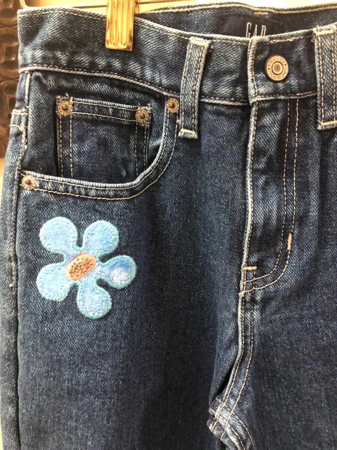 Girls' Gap Kids Size 8 Outfit - Fleece Vest & Jeans image indicator(7)