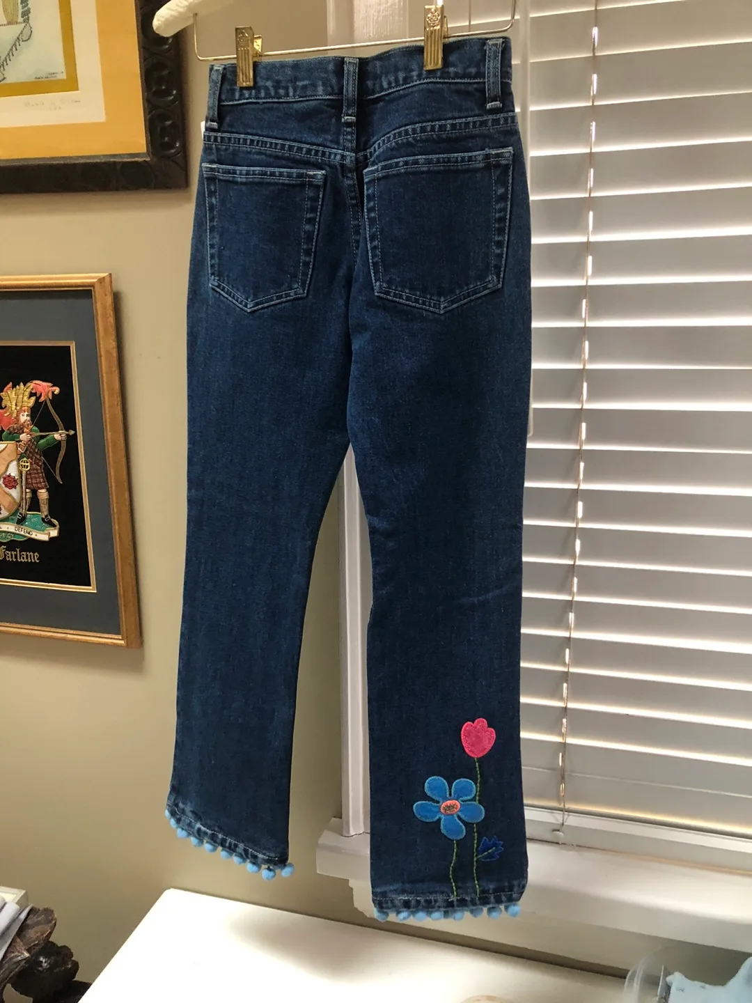 Girls' Gap Kids Size 8 Outfit - Fleece Vest & Jeans image indicator(8)