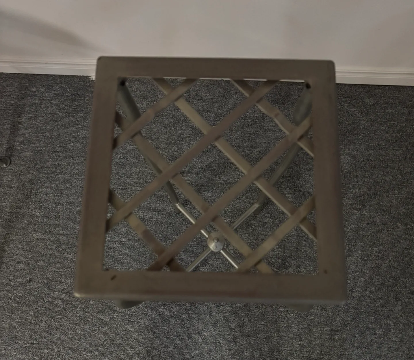 Metal Plant Stand - Distressed Silver image indicator(4)