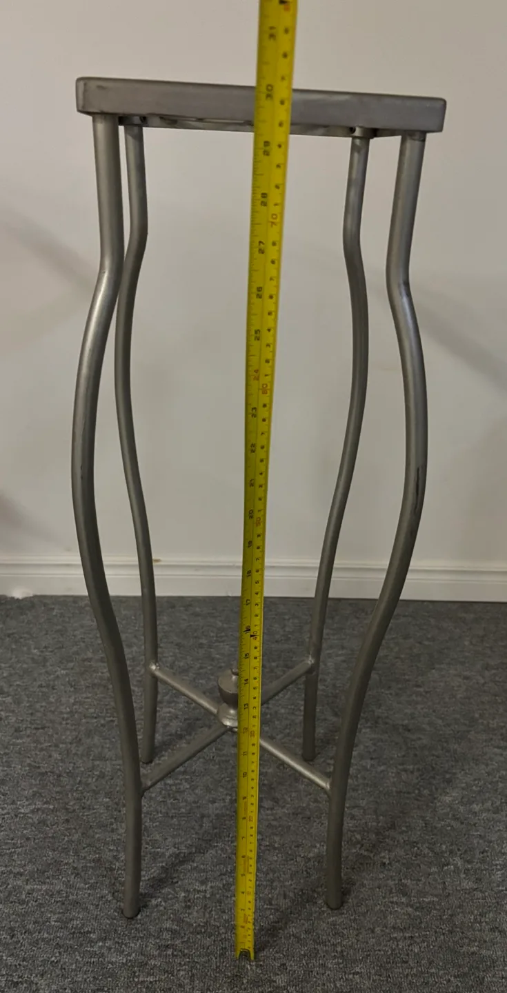 Metal Plant Stand - Distressed Silver image indicator(5)