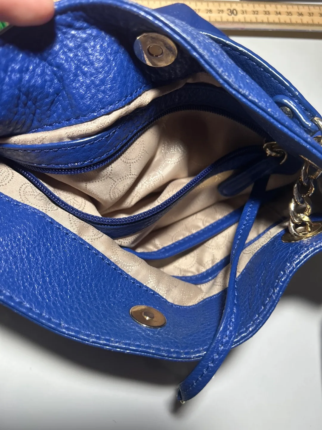 Michael Kors Blue Leather Shoulder Bag image indicator(3)