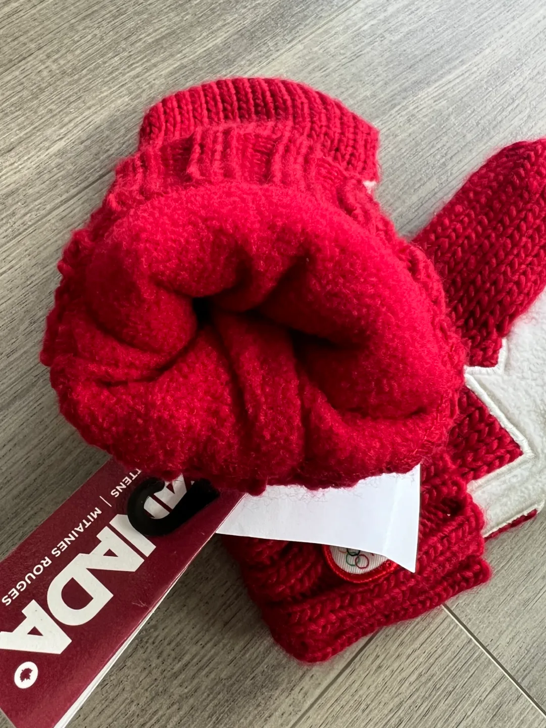 Olympic Canada Red Mittens one size image indicator(5)