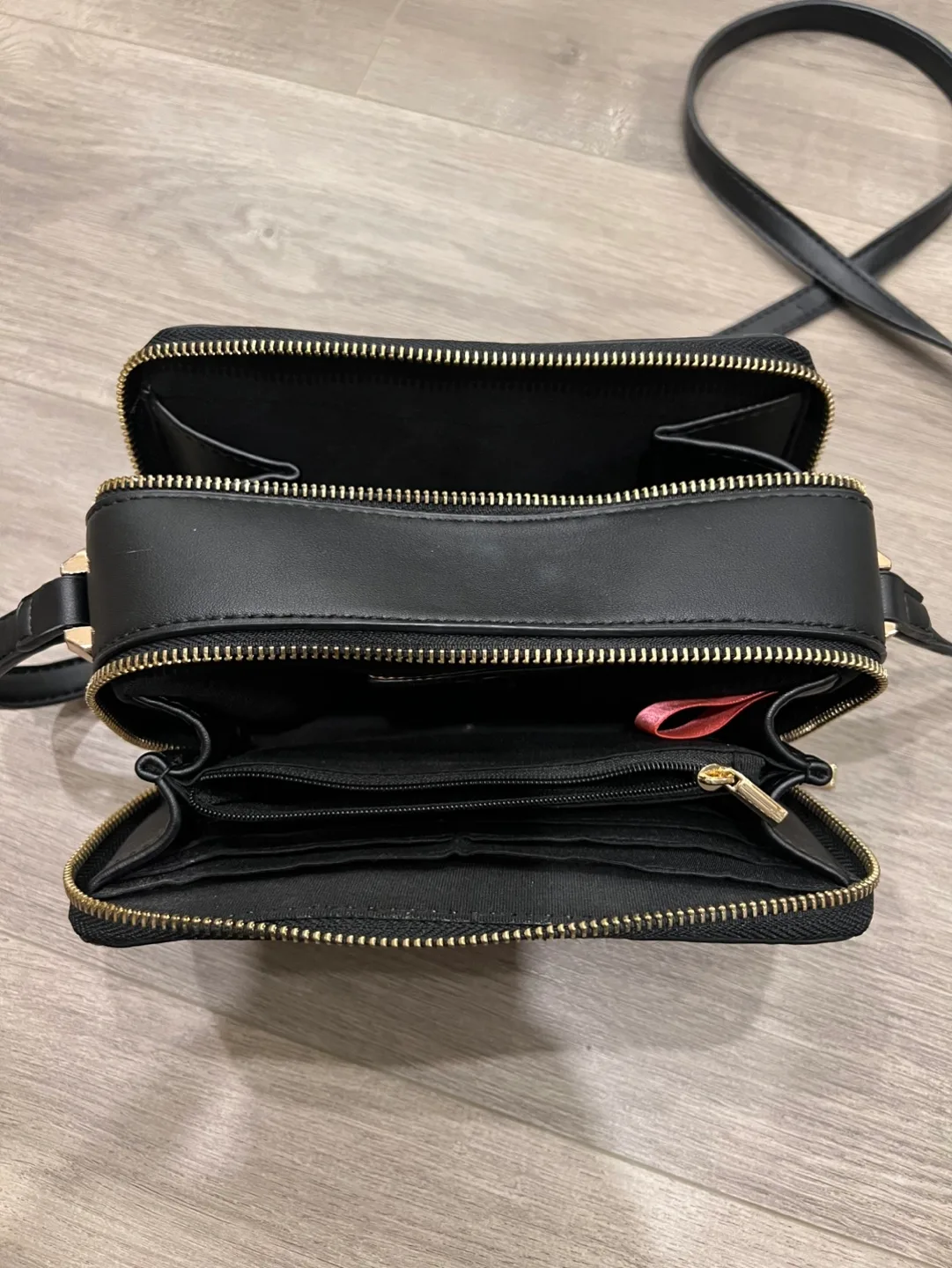 Black Crossbody Bag image indicator(8)