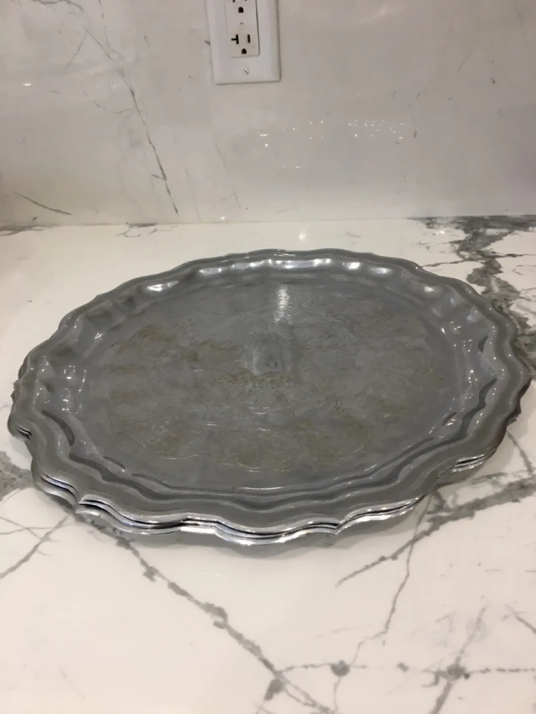 Vintage Silver Serving Trays Set of 3 image indicator(2)