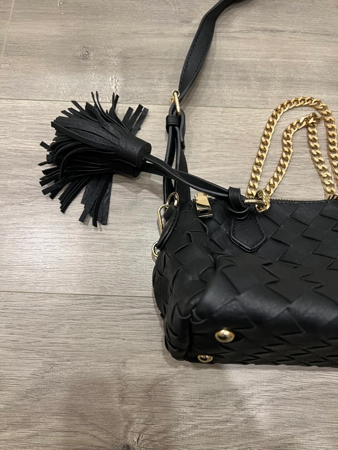 Black Woven Crossbody Bag with Gold Chain Strap image indicator(5)