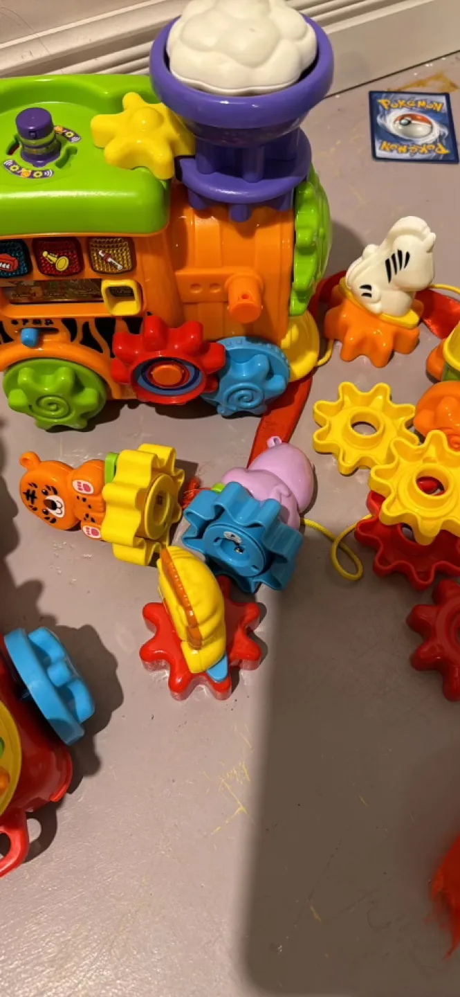 VTech Gear Pull-Along Train and Animal Toys image indicator(2)